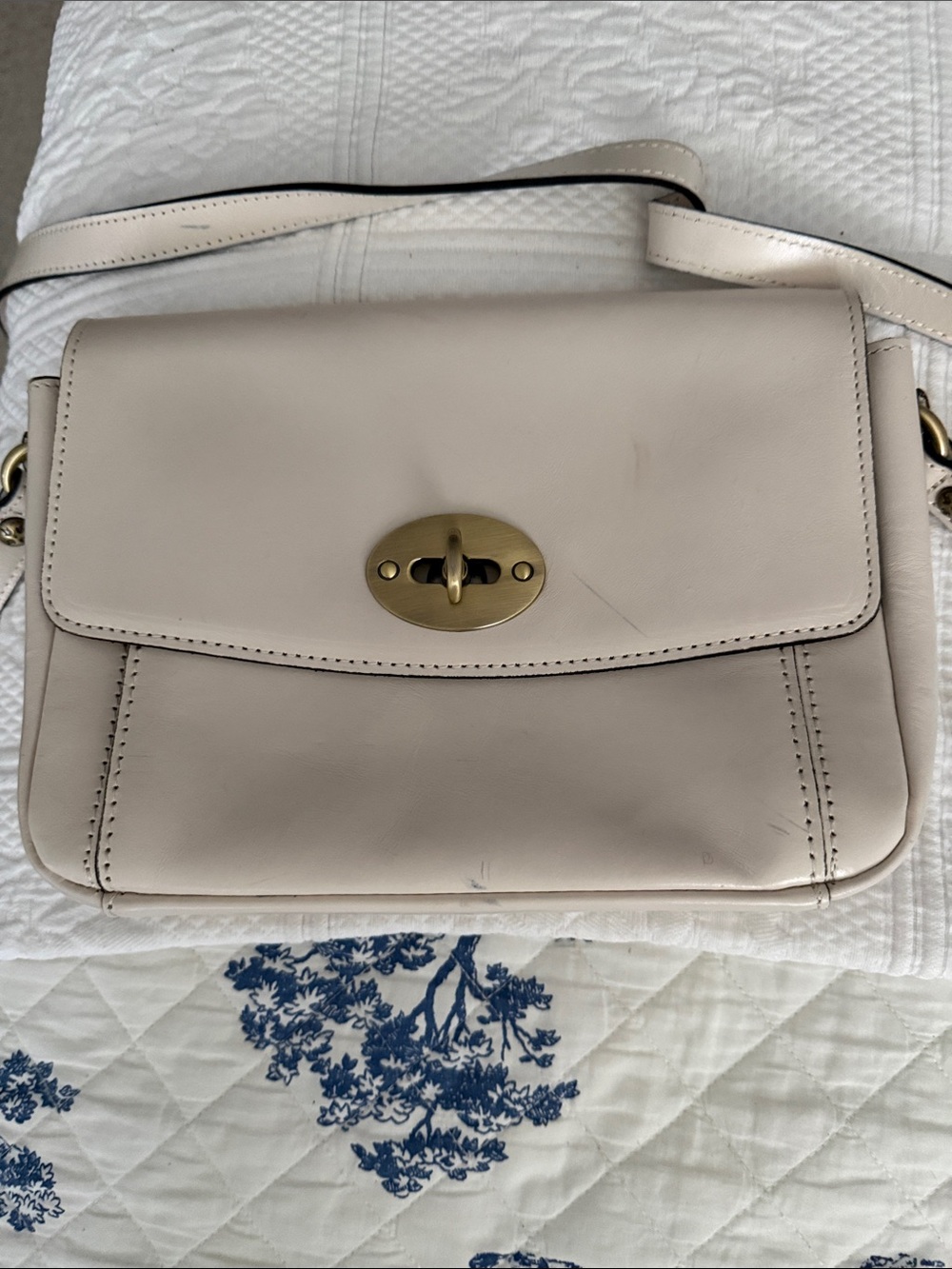 Patricia Nash Cream Leather Turn-Lock Crossbody Bag